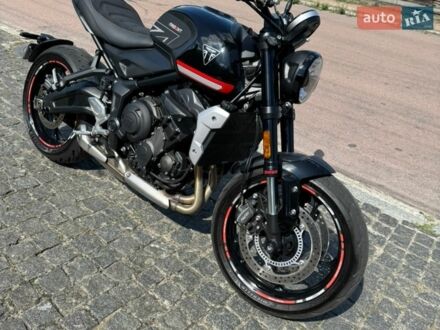 Черный Триумф Trident, объемом двигателя 0.66 л и пробегом 9 тыс. км за 9499 $, фото 1 на Automoto.ua