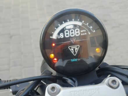 Чорний Тріумф Trident, об'ємом двигуна 0 л та пробігом 6 тис. км за 8900 $, фото 1 на Automoto.ua