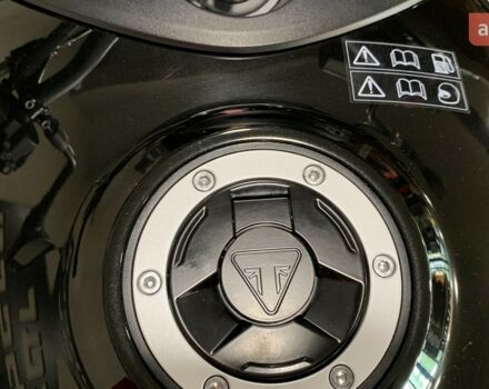 Тріумф Trident, об'ємом двигуна 0.66 л та пробігом 0 тис. км за 11490 $, фото 18 на Automoto.ua