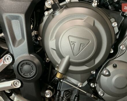 Тріумф Trident, об'ємом двигуна 0.66 л та пробігом 0 тис. км за 11490 $, фото 15 на Automoto.ua