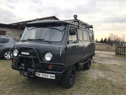 УАЗ 2206 пасс. 2000 в Владимирце на Automoto.ua Серый УАЗ 2206 пасс., объемом двигателя 2.4 л и пробегом 26 тыс. км за 4200 $, фото 1 на Automoto.ua