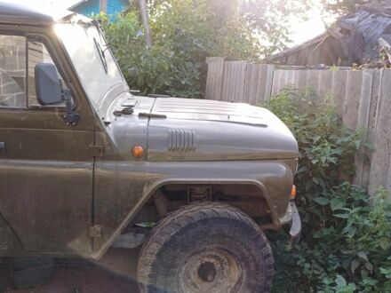 УАЗ 3151 2001 у Новгород-Северском на Automoto.ua Зелений УАЗ 3151, об'ємом двигуна 0 л та пробігом 100 тис. км за 2000 $, фото 1 на Automoto.ua
