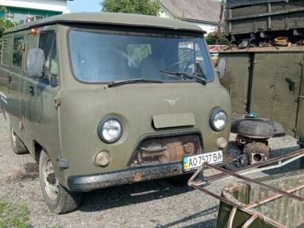 УАЗ 3151 2011 у Ужгороді на Automoto.ua Зелений УАЗ 3151, об'ємом двигуна 2.7 л та пробігом 121 тис. км за 2800 $, фото 1 на Automoto.ua