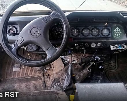 Зеленый УАЗ 31512, объемом двигателя 2.4 л и пробегом 212 тыс. км за 1070 $, фото 2 на Automoto.ua