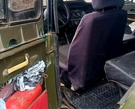 Зеленый УАЗ 31512, объемом двигателя 2.4 л и пробегом 212 тыс. км за 1070 $, фото 5 на Automoto.ua