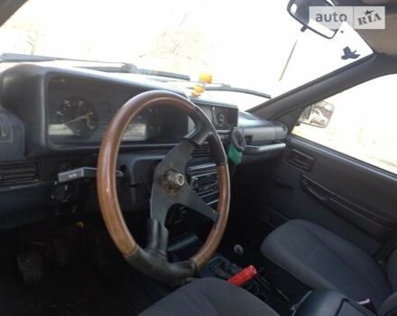 УАЗ 3160 Симбир, объемом двигателя 2.9 л и пробегом 200 тыс. км за 2700 $, фото 12 на Automoto.ua