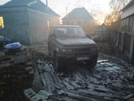 Зелений УАЗ 3162 Сімбир, об'ємом двигуна 2.7 л та пробігом 500 тис. км за 1500 $, фото 1 на Automoto.ua