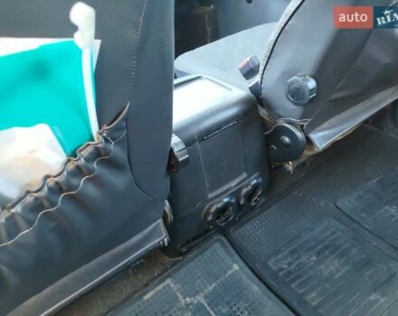 Зелений УАЗ 3162 Симбір, об'ємом двигуна 2.7 л та пробігом 149 тис. км за 4200 $, фото 8 на Automoto.ua