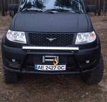 Черный УАЗ 3163, объемом двигателя 2.2 л и пробегом 50 тыс. км за 4500 $, фото 4 на Automoto.ua