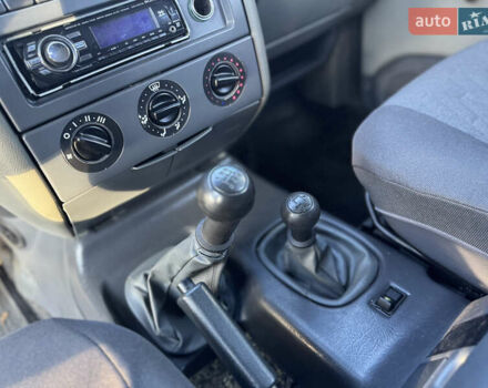 Сірий УАЗ 3163, об'ємом двигуна 2.7 л та пробігом 75 тис. км за 6299 $, фото 23 на Automoto.ua