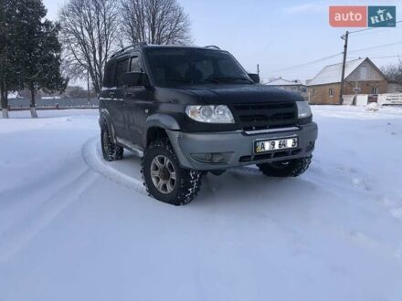 УАЗ 3163 Patriot 2008 у Сумах на Automoto.ua Чорний УАЗ 3163 Patriot, об'ємом двигуна 2.7 л та пробігом 180 тис. км за 4800 $, фото 1 на Automoto.ua