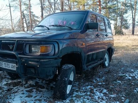 УАЗ 3163 Patriot 2001 в Кропивницком (Кировограде) на Automoto.ua Красный УАЗ 3163 Patriot, объемом двигателя 0 л и пробегом 100 тыс. км за 1950 $, фото 1 на Automoto.ua