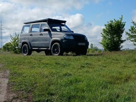УАЗ 3163 Patriot 2008 у Броварах на Automoto.ua Сірий УАЗ 3163 Patriot, об'ємом двигуна 2.7 л та пробігом 322 тис. км за 4444 $, фото 1 на Automoto.ua
