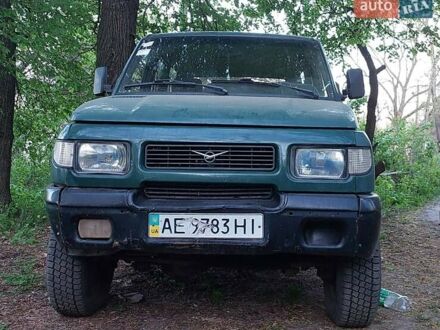 УАЗ 3163 Patriot 2004 в Великом Бурлуке на Automoto.ua Зеленый УАЗ 3163 Patriot, объемом двигателя 2.7 л и пробегом 500 тыс. км за 1900 $, фото 1 на Automoto.ua