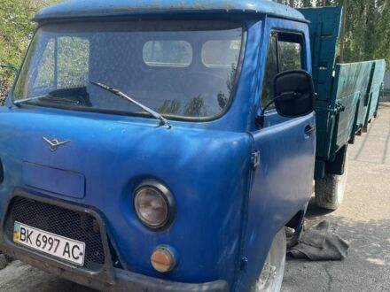 УАЗ 3303 1985 у Рівному на Automoto.ua Синій УАЗ 3303, об'ємом двигуна 2.4 л та пробігом 1 тис. км за 999 $, фото 1 на Automoto.ua