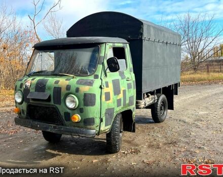 Зеленый УАЗ 3303, объемом двигателя 2.4 л и пробегом 120 тыс. км за 1200 $, фото 1 на Automoto.ua