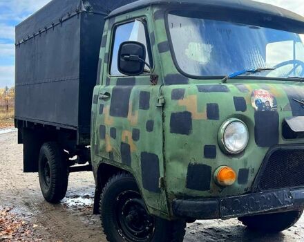 Зеленый УАЗ 3303, объемом двигателя 2.4 л и пробегом 120 тыс. км за 1200 $, фото 4 на Automoto.ua
