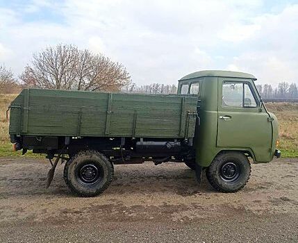 Зелений УАЗ 3303, об'ємом двигуна 2.4 л та пробігом 80 тис. км за 1700 $, фото 1 на Automoto.ua