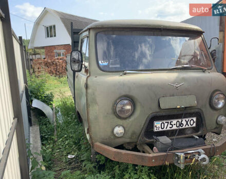 Зеленый УАЗ 3303, объемом двигателя 2.4 л и пробегом 100 тыс. км за 3400 $, фото 2 на Automoto.ua