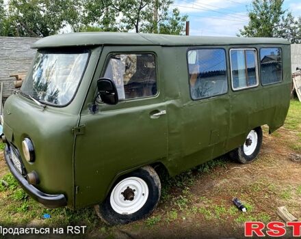Зеленый УАЗ 3303, объемом двигателя 2.4 л и пробегом 100 тыс. км за 1600 $, фото 2 на Automoto.ua