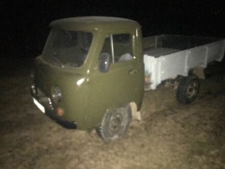 УАЗ 3303 1977 у Межгорье на Automoto.ua Зелений УАЗ 3303, об'ємом двигуна 0 л та пробігом 60 тис. км за 2200 $, фото 1 на Automoto.ua
