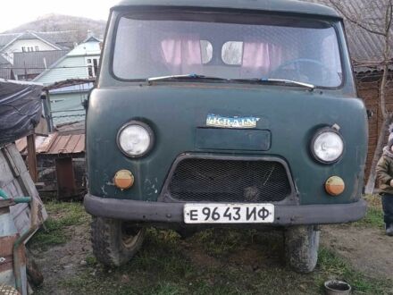 Зеленый УАЗ 3303, объемом двигателя 2.4 л и пробегом 100 тыс. км за 900 $, фото 1 на Automoto.ua