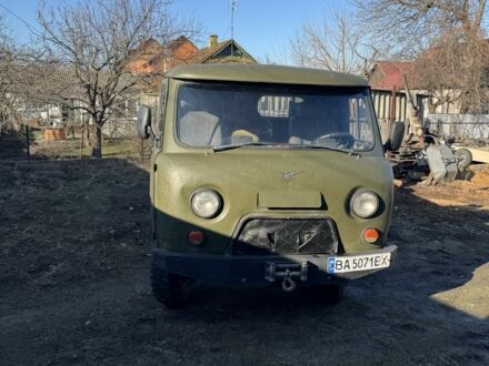 Зеленый УАЗ 3303, объемом двигателя 2.4 л и пробегом 100 тыс. км за 7000 $, фото 1 на Automoto.ua