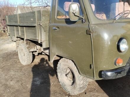 УАЗ 3303 1988 у Сумах на Automoto.ua Зелений УАЗ 3303, об'ємом двигуна 3 л та пробігом 55 тис. км за 1700 $, фото 1 на Automoto.ua