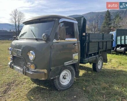 Зеленый УАЗ 3303, объемом двигателя 2.4 л и пробегом 180 тыс. км за 2800 $, фото 1 на Automoto.ua