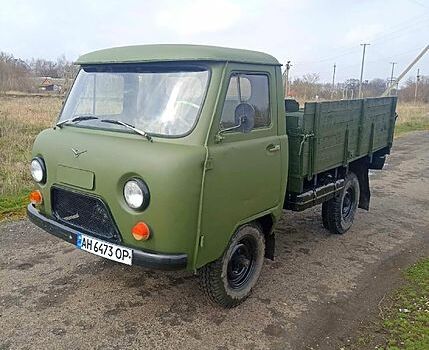 Зелений УАЗ 3303, об'ємом двигуна 2.4 л та пробігом 80 тис. км за 1700 $, фото 1 на Automoto.ua