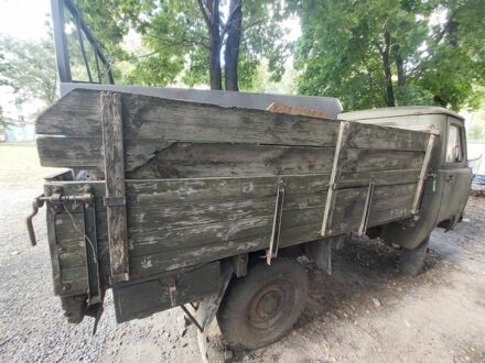 Зеленый УАЗ 3303, объемом двигателя 2 л и пробегом 1000 тыс. км за 365 $, фото 1 на Automoto.ua