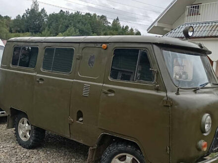 Зелений УАЗ 3452, об'ємом двигуна 2.1 л та пробігом 75 тис. км за 2500 $, фото 1 на Automoto.ua