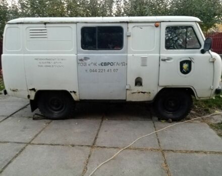 Белый УАЗ 3741, объемом двигателя 2.5 л и пробегом 82 тыс. км за 1836 $, фото 3 на Automoto.ua