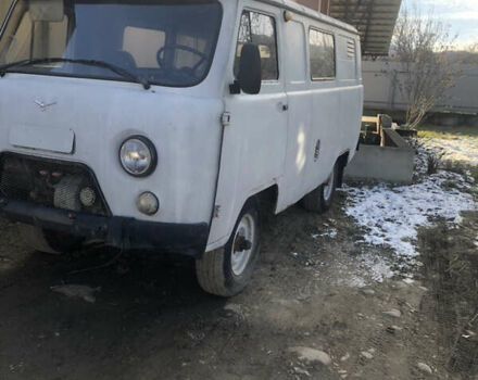 Білий УАЗ 3741, об'ємом двигуна 2.4 л та пробігом 100 тис. км за 3000 $, фото 1 на Automoto.ua