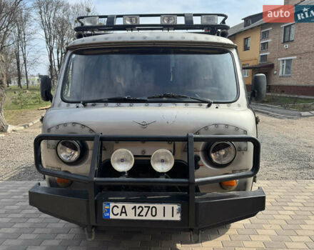 Серый УАЗ 3741, объемом двигателя 2.5 л и пробегом 120 тыс. км за 6500 $, фото 1 на Automoto.ua
