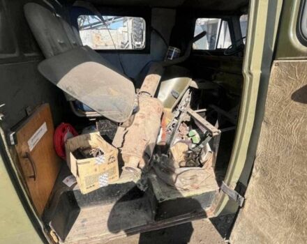 Зеленый УАЗ 3741, объемом двигателя 2.7 л и пробегом 250 тыс. км за 461 $, фото 2 на Automoto.ua