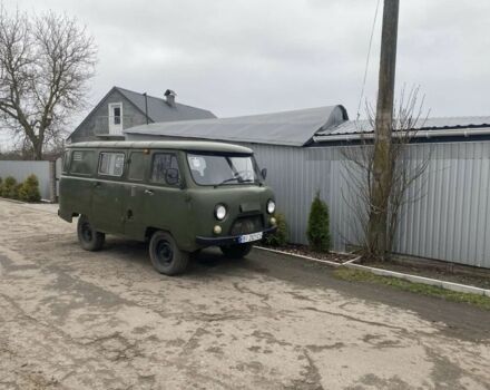 Зеленый УАЗ 3741, объемом двигателя 2.4 л и пробегом 100 тыс. км за 1800 $, фото 1 на Automoto.ua