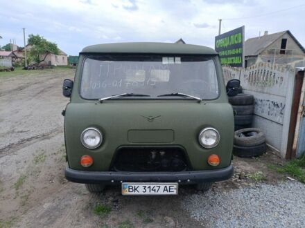 УАЗ 3741 1986 у Дубно на Automoto.ua Зелений УАЗ 3741, об'ємом двигуна 0 л та пробігом 44 тис. км за 1499 $, фото 1 на Automoto.ua