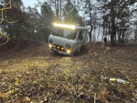 УАЗ 3909 Фермер 2001 в Киеве на Automoto.ua Серый УАЗ 3909 Фермер, объемом двигателя 2.4 л и пробегом 58 тыс. км за 3000 $, фото 1 на Automoto.ua