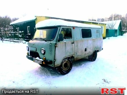 Білий УАЗ 452, об'ємом двигуна 2.7 л та пробігом 230 тис. км за 2500 $, фото 1 на Automoto.ua