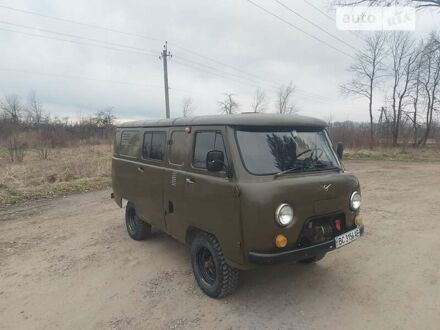 УАЗ 452 пасс. 1989 в Стрые на Automoto.ua Зеленый УАЗ 452 пасс., объемом двигателя 2.4 л и пробегом 100 тыс. км за 2400 $, фото 1 на Automoto.ua
