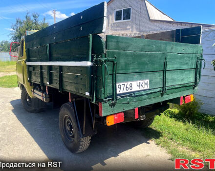 Желтый УАЗ 452, объемом двигателя 2.4 л и пробегом 87 тыс. км за 1350 $, фото 2 на Automoto.ua
