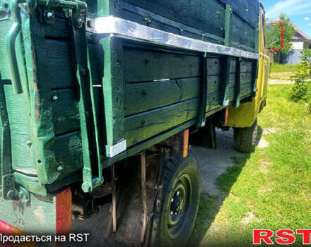 Желтый УАЗ 452, объемом двигателя 2.4 л и пробегом 87 тыс. км за 1350 $, фото 3 на Automoto.ua