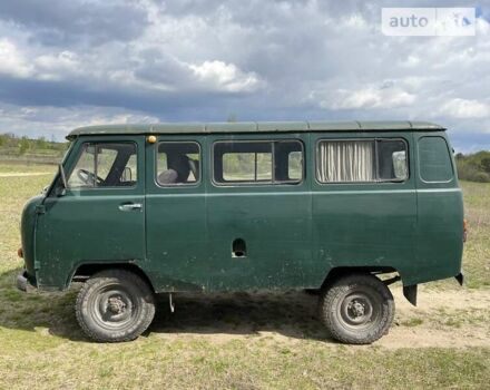 Зелений УАЗ 452, об'ємом двигуна 2.4 л та пробігом 300 тис. км за 2000 $, фото 4 на Automoto.ua