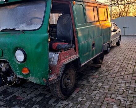 Зеленый УАЗ 452, объемом двигателя 2.5 л и пробегом 500 тыс. км за 1100 $, фото 1 на Automoto.ua