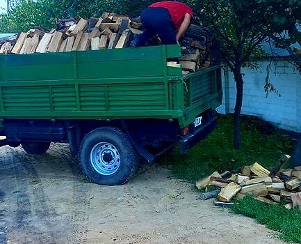 Зеленый УАЗ 452, объемом двигателя 2.5 л и пробегом 0 тыс. км за 2200 $, фото 1 на Automoto.ua