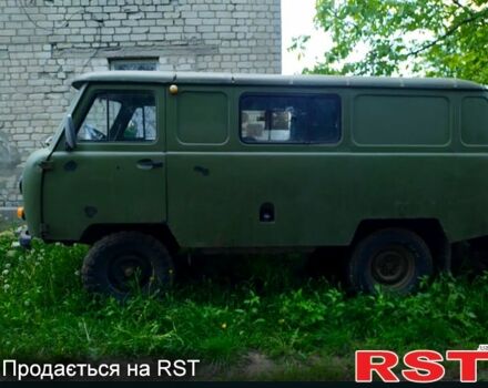 Зеленый УАЗ 452, объемом двигателя 2.4 л и пробегом 1 тыс. км за 1100 $, фото 3 на Automoto.ua