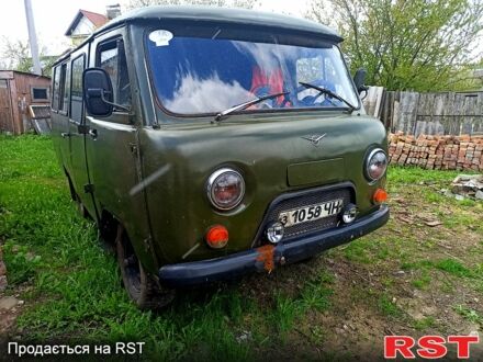УАЗ 452 1974 в Новгород северский на Automoto.ua Зеленый УАЗ 452, объемом двигателя 24 л и пробегом 100 тыс. км за 1500 $, фото 1 на Automoto.ua
