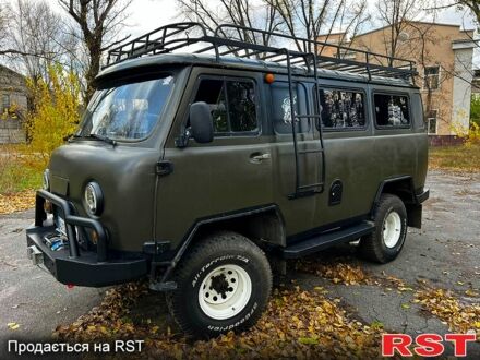 УАЗ 452 1982 у Харкові на Automoto.ua Зелений УАЗ 452, об'ємом двигуна 2.5 л та пробігом 0 тис. км за 7999 $, фото 1 на Automoto.ua