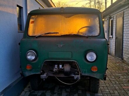 Зеленый УАЗ 452, объемом двигателя 2.5 л и пробегом 500 тыс. км за 1100 $, фото 1 на Automoto.ua